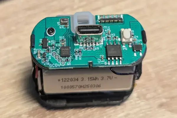 Máy chủ web siêu nhanh từ thuốc lá điện tử với chip ARM 24MHz